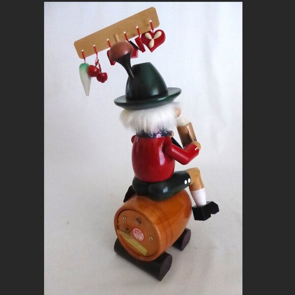 NEW 14” STEINBACH GERMANY OKTOBERFEST MUSIC BOX WOOD SMOKER BEER BARREL - Picture 6 of 16